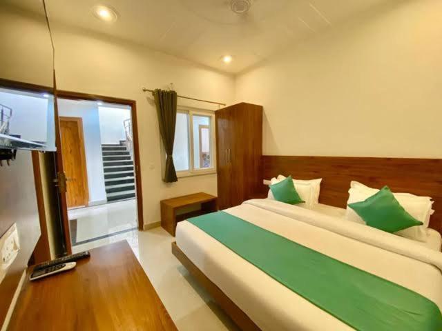 Triple One Hotel Tapovan Rishikesh,Near Laxman Jhula Exteriér fotografie